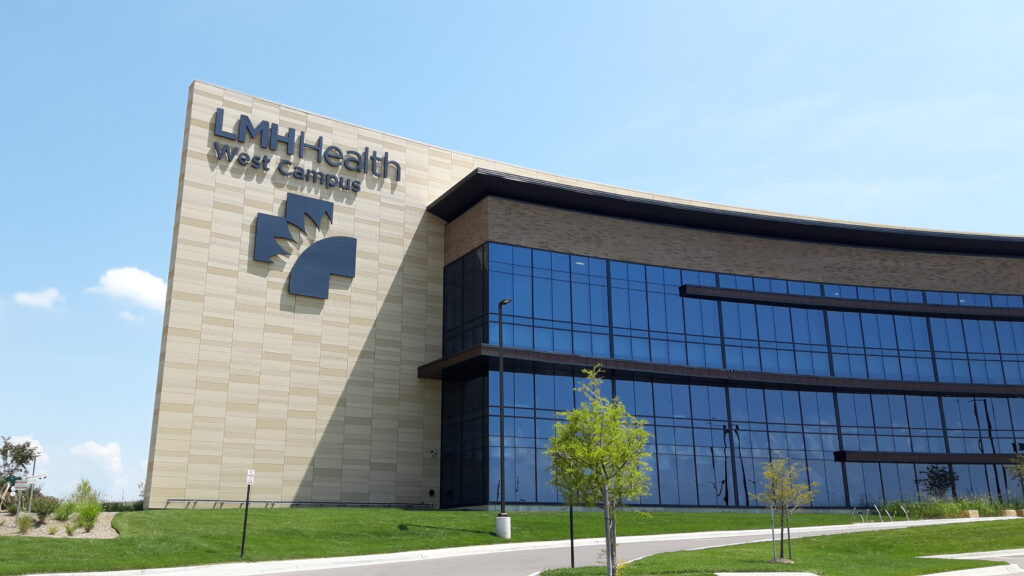 Kansas hospitals hesitate to require COVID19 vaccine for staff before