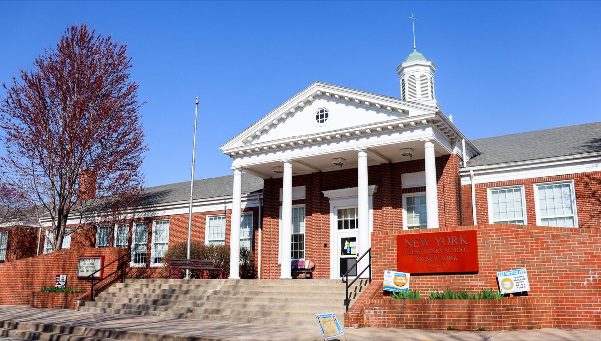 Lawrence school district to host dinner, discussion about Montessori