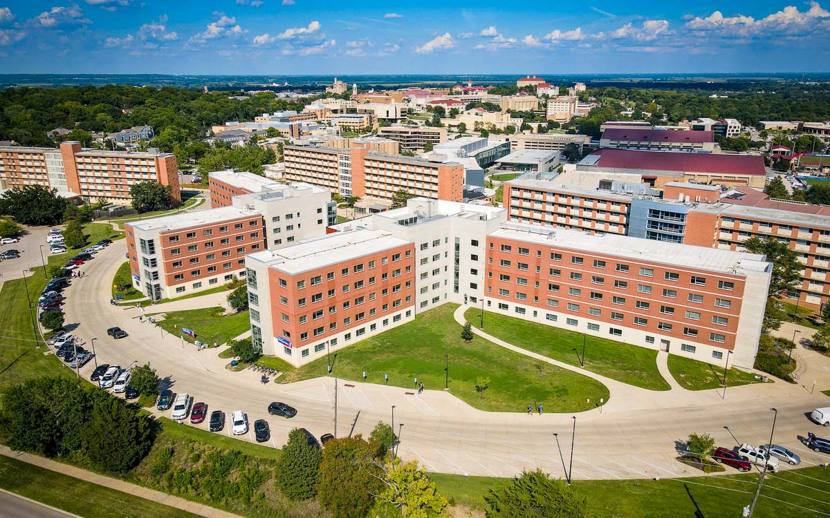 Photos Calm at KU after first movein day The Lawrence Times
