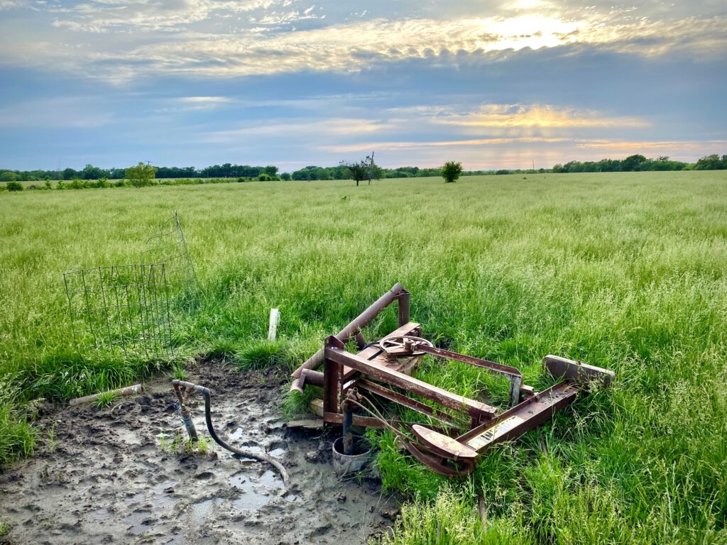 Kansas gets 'once in a lifetime' funds to plug thousands of abandoned gas wells – The Lawrence Times - Vimarsana News