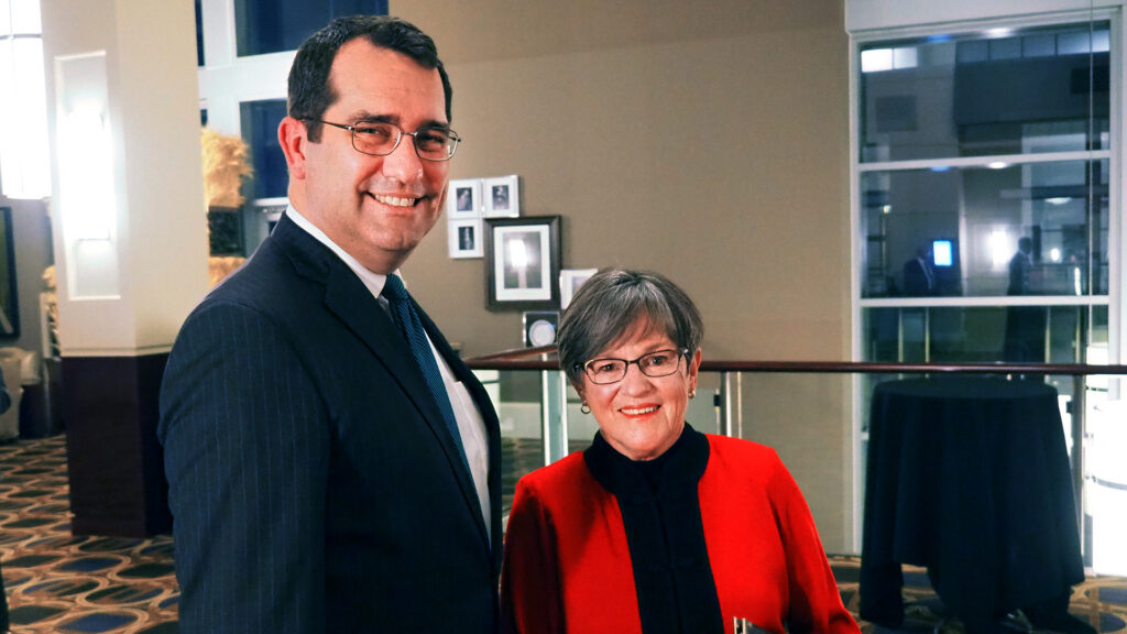 Schmidt eager to alter selection of Kansas Supreme Court justices; Kelly prefers status quo - Vimarsana News
