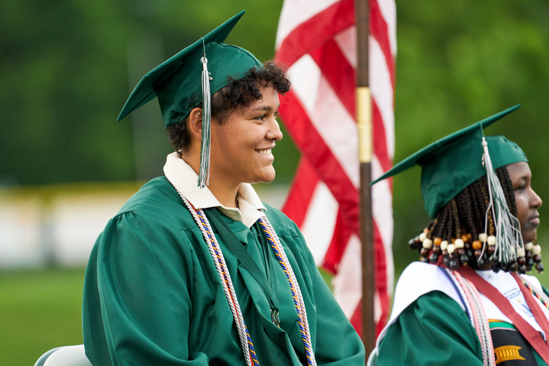 Free State High School graduates challenged to find ‘clarity in moments