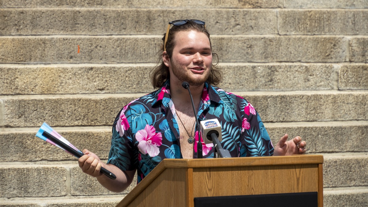 Judge allows transgender Kansans to intervene in Kobach's driver's license lawsuit – The Lawrence Times - Vimarsana News