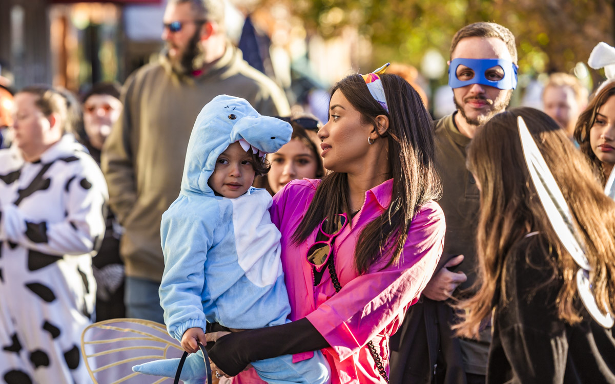 Downtown Lawrence trickortreating draws families in vibrant Halloween