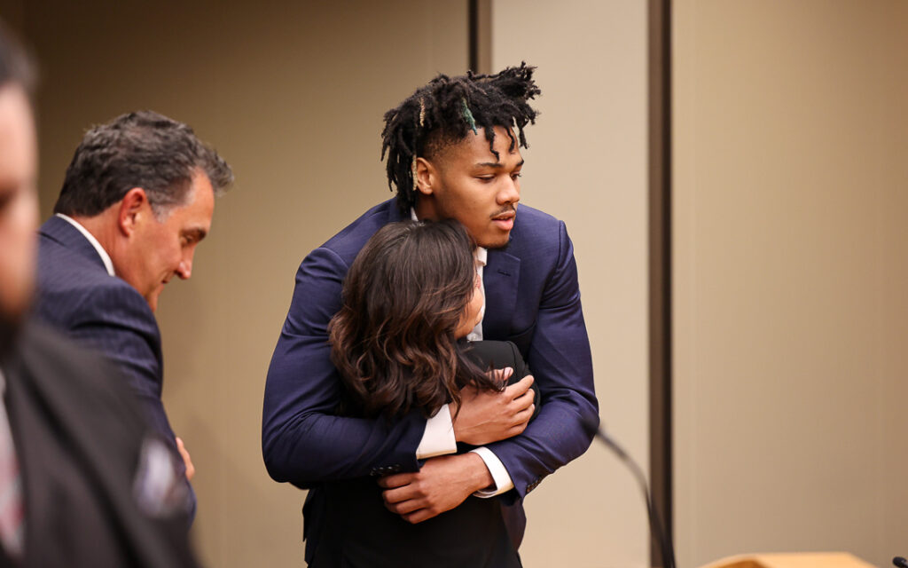 Jury finds Illinois basketball player not guilty of raping woman at ...