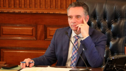 Kansas Senate secures GOP petition signatures to call special legislative session