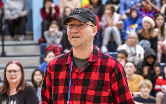 Lawrence school district para had unlawful relationship with student, court documents allege